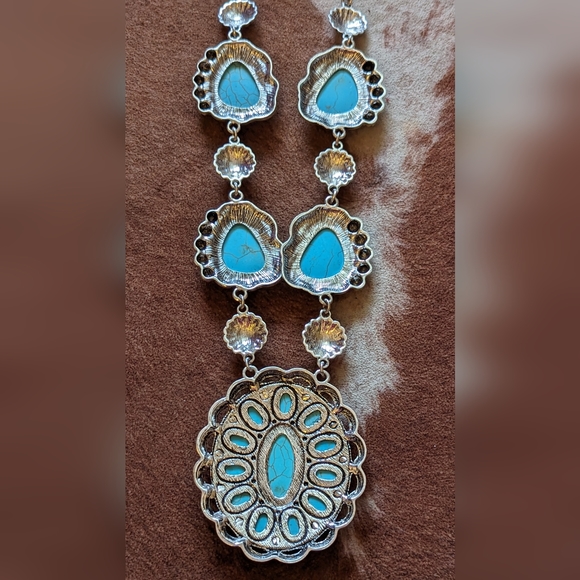 New Large Faux Turquoise Stone Pendant Necklace - Picture 6 of 7
